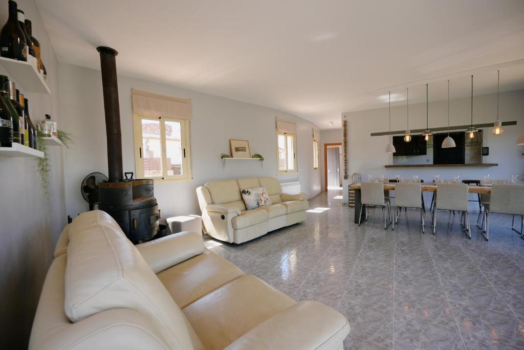 Posedenie v ubytovaní Villa Treehouse by Alvent Holidays
