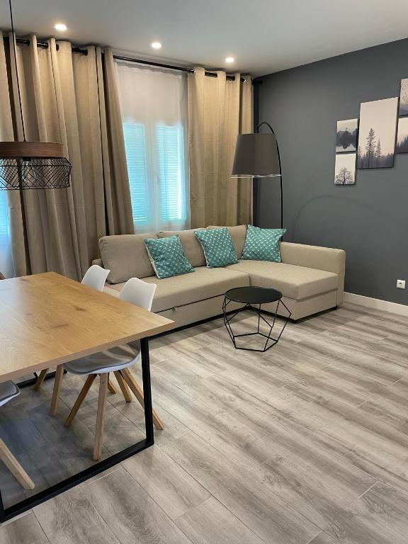 Χώρος καθιστικού στο Holisp Blue Apartment