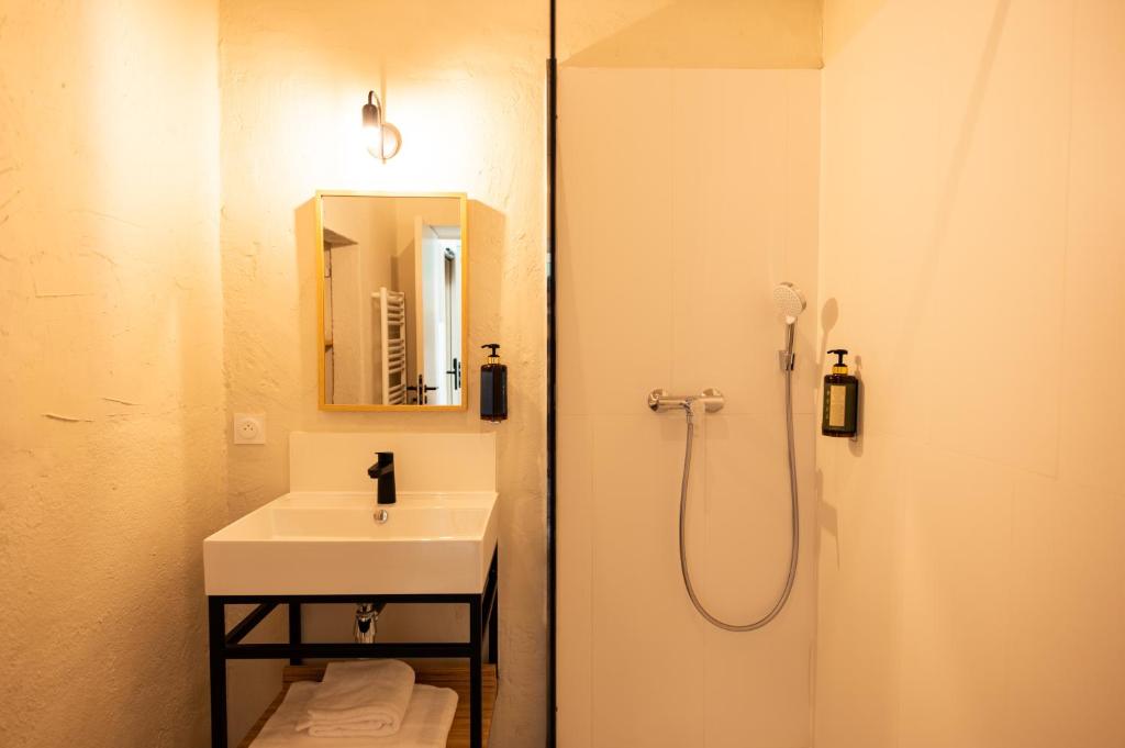 Kúpeľňa v ubytovaní Hôtel La Prison