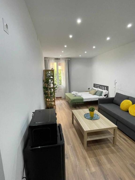 Estudio Retiro-Ibiza I