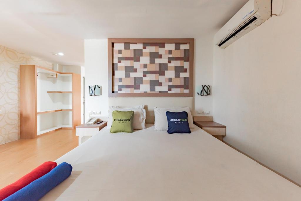 Urbanview Hotel Onyx Ketapang by RedDoorz - Suite