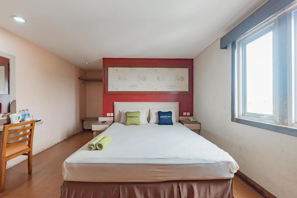 Urbanview Hotel Onyx Ketapang by RedDoorz - Deluxe Room