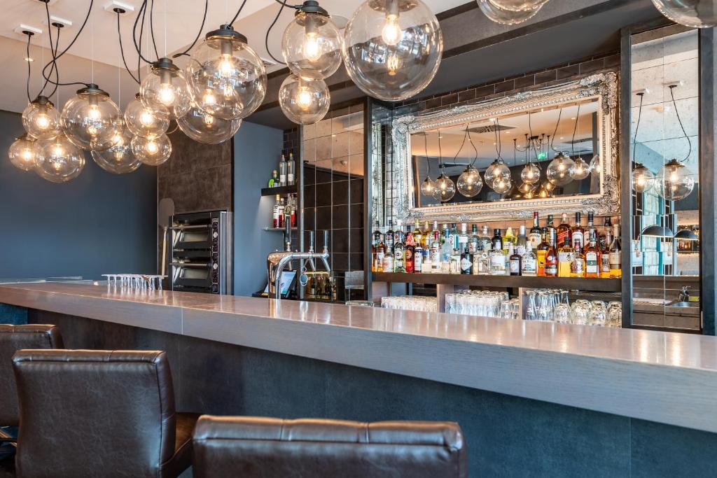 Lounge nebo bar v ubytování Premier Inn Nürnberg City Nordost