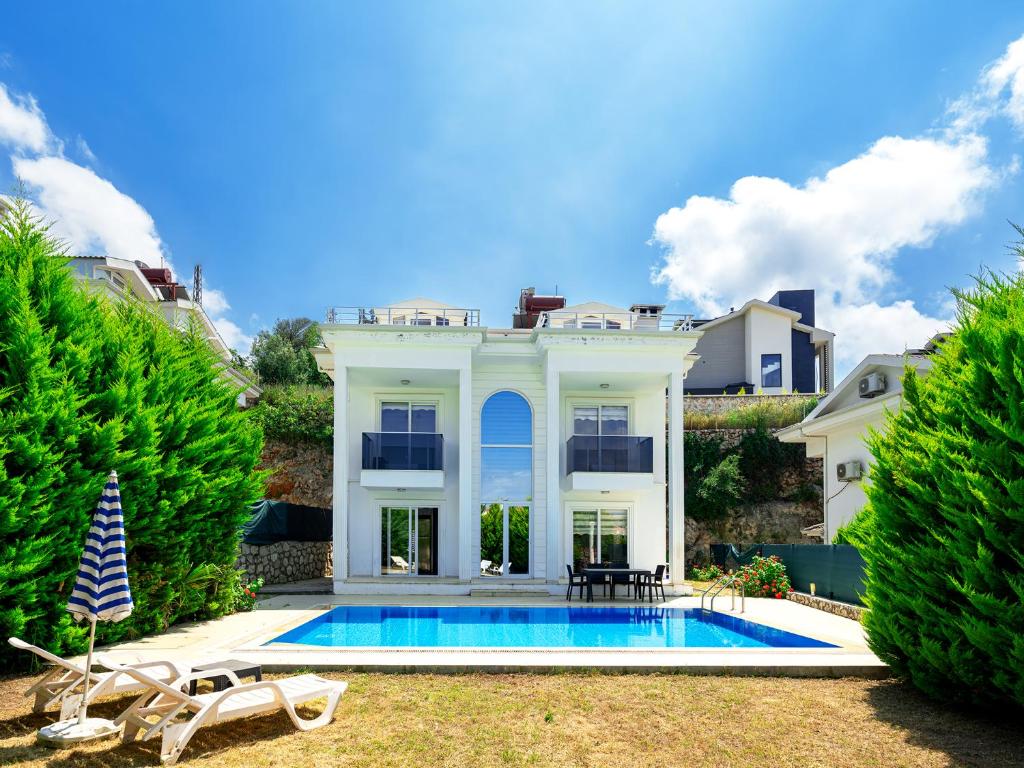 Villa Ege: Your Ultimate Escape in Oludeniz with a Private Pool, Surrounded by Nature Villa with Pool and Garden in Oludeniz, Babadag Fethiye