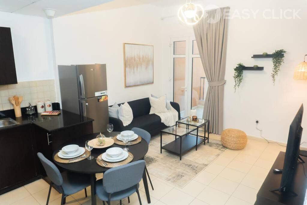 Easy Click – Pocket Friendly & Trendy 1 Bed