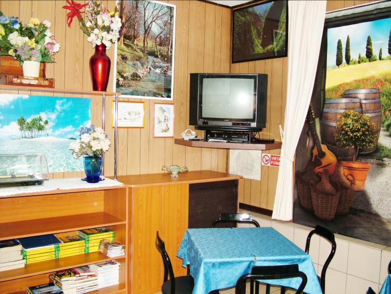 Hotel Tuscolano - Resim 4