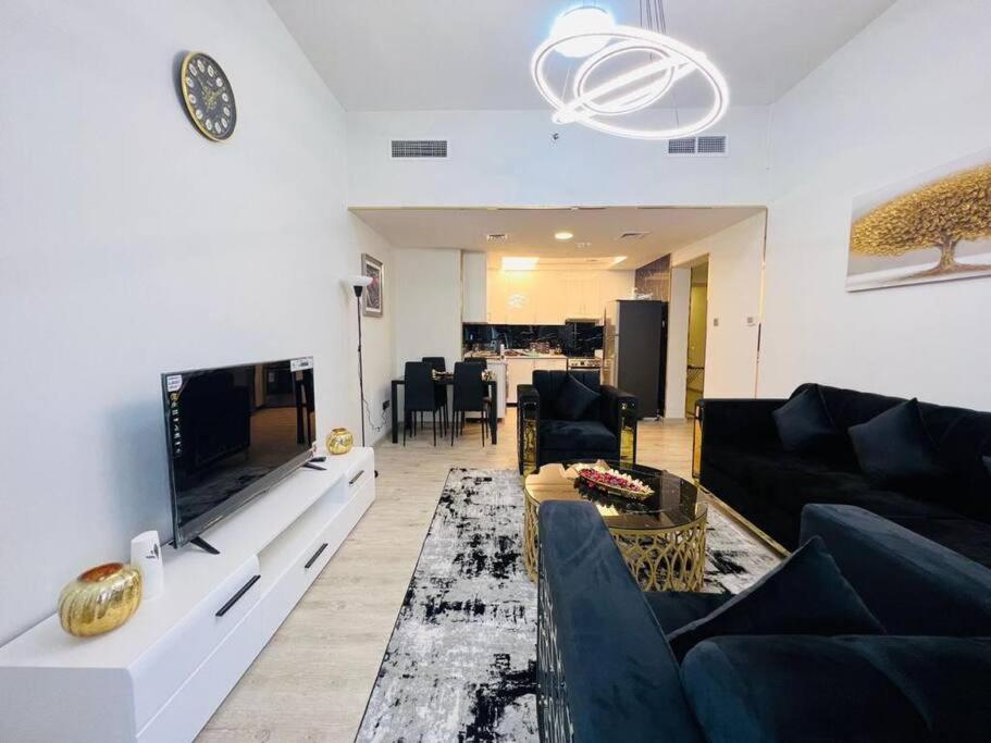Fotografie z fotogalerie ubytování Lovely 2 BR flat in Dubai Marina v Dubaji