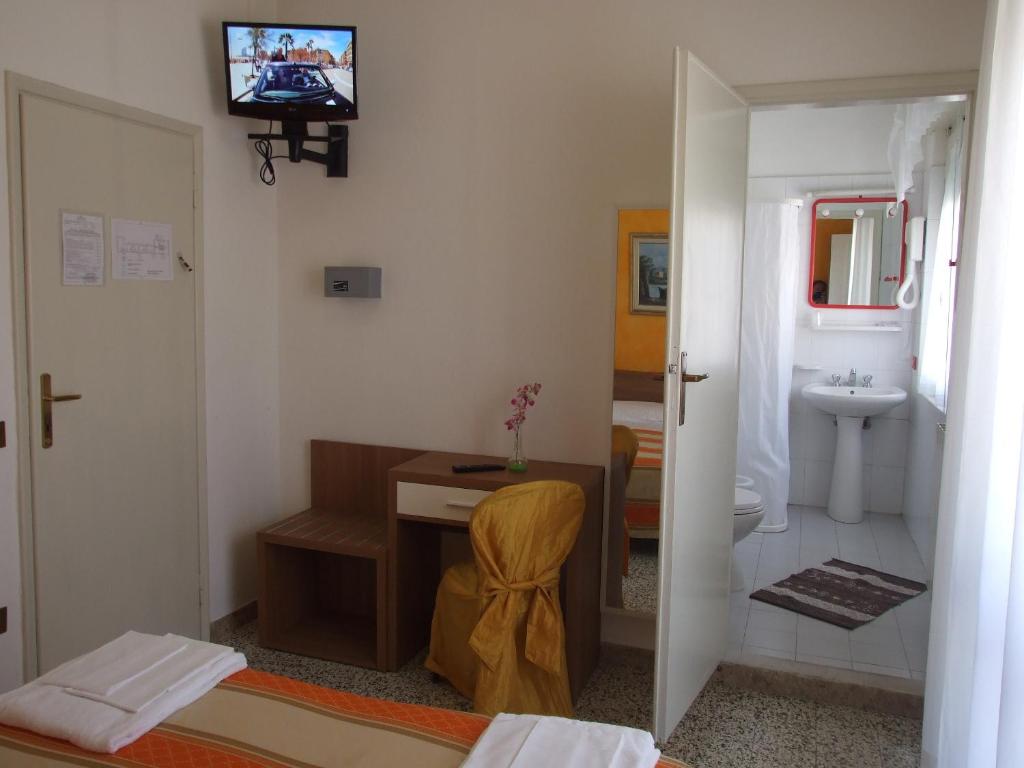 TV a/nebo společenská místnost v ubytování Hotel Derna