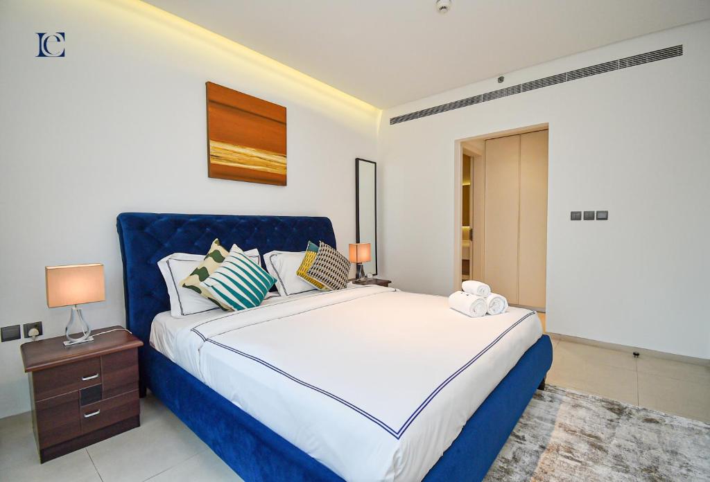 Fotografie z fotogalerie ubytování Luxury Escapes - Brand New 1BR Apartment West Avenue Marina v Dubaji