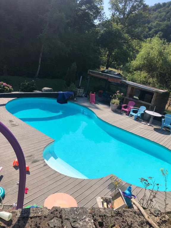 Bazén v ubytování Moulin de la Cuse - L'îlote nebo v jeho okolí