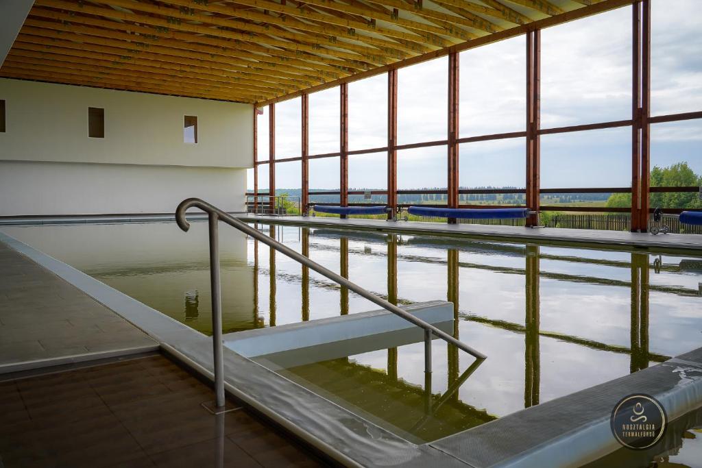 Bazén v ubytování Nosztalgia Resort nebo v jeho okolí