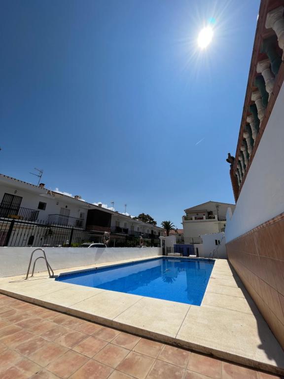 Bazén v ubytování Apartamento algarrobo costa nebo v jeho okolí