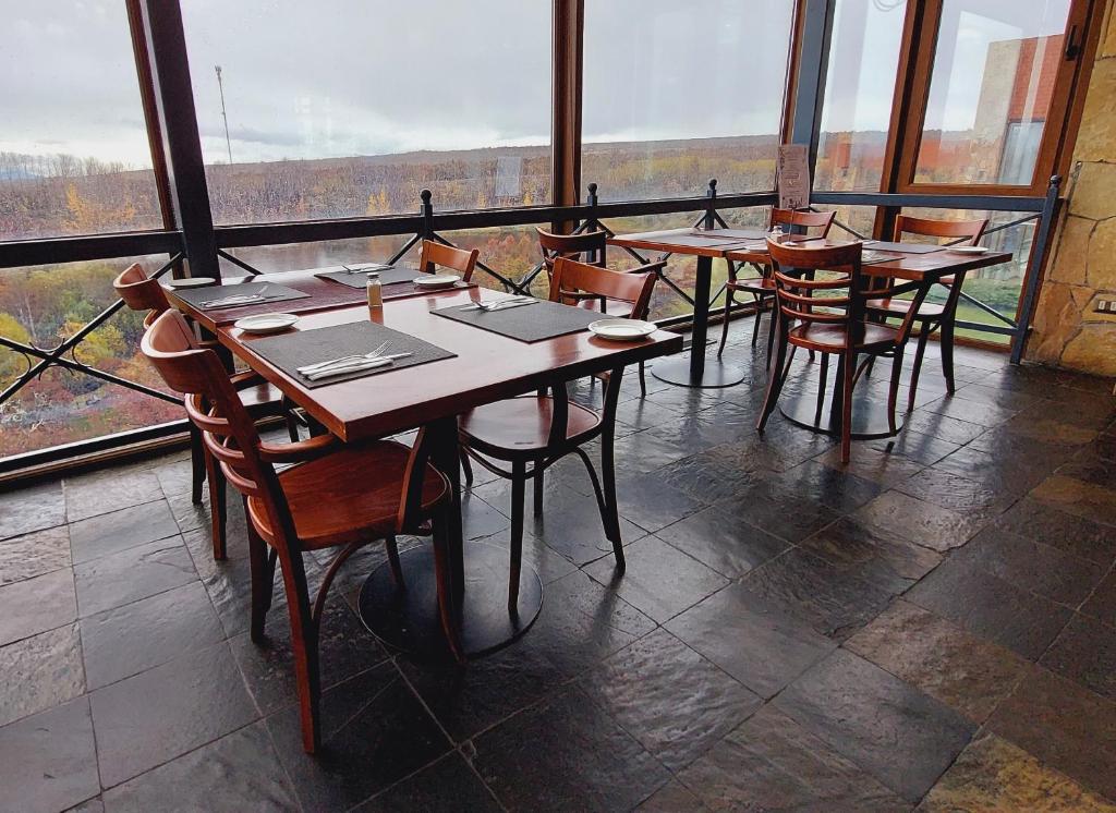 Restaurace v ubytování Hotel y Cabañas Llanuras de Diana - Caja Los Andes