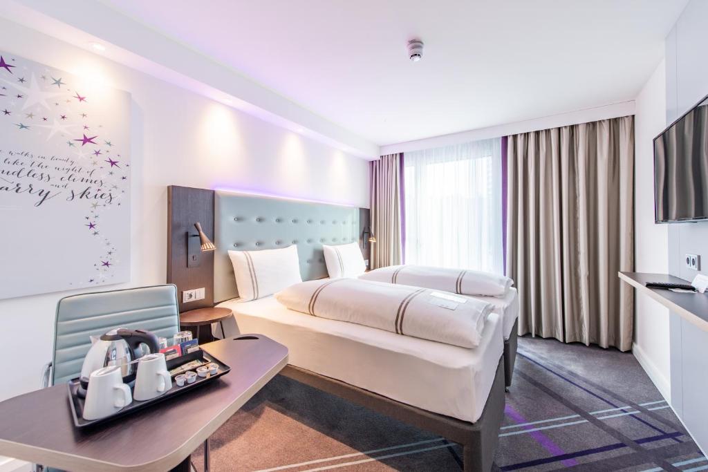 Premier Inn Stuttgart City Centre - Resim 8