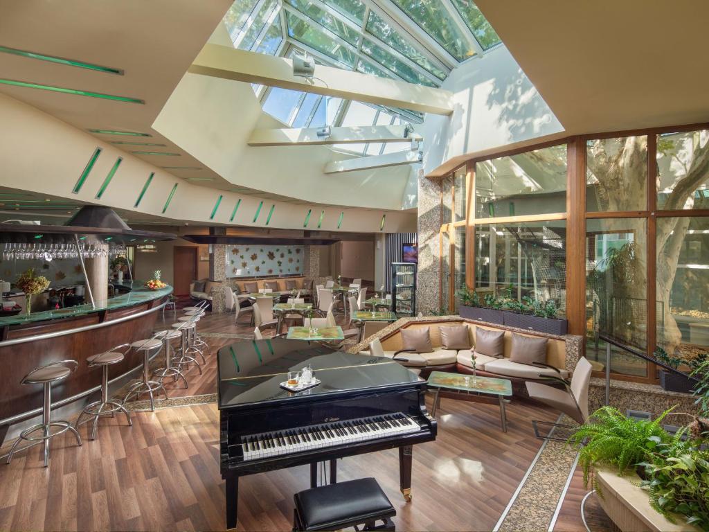 Hotel Carbona Thermal Spa - Resim 7