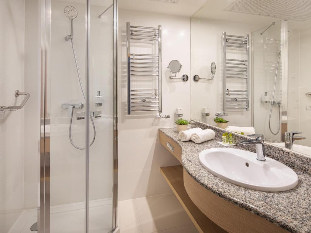 
Superior Twin Room with Balcony
