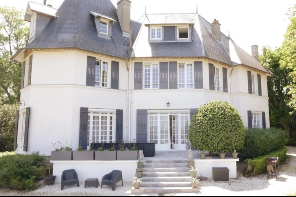 Villa Petit Manoir proche Disneyland Paris (Frankreich Montceauxlès