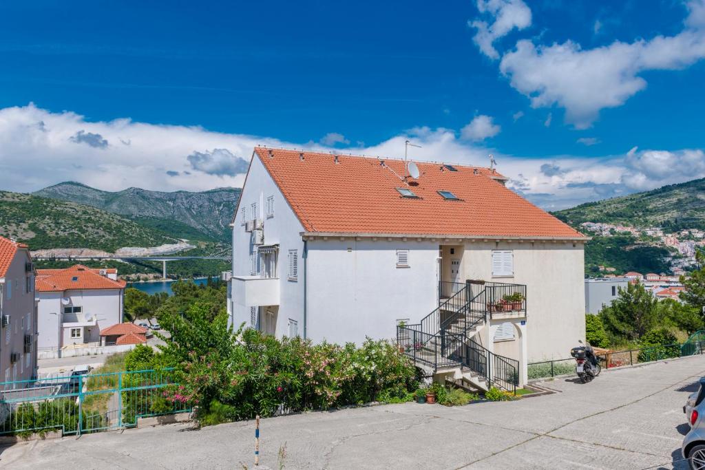 Výhľad na hory alebo výhľad na hory priamo z apartmánu