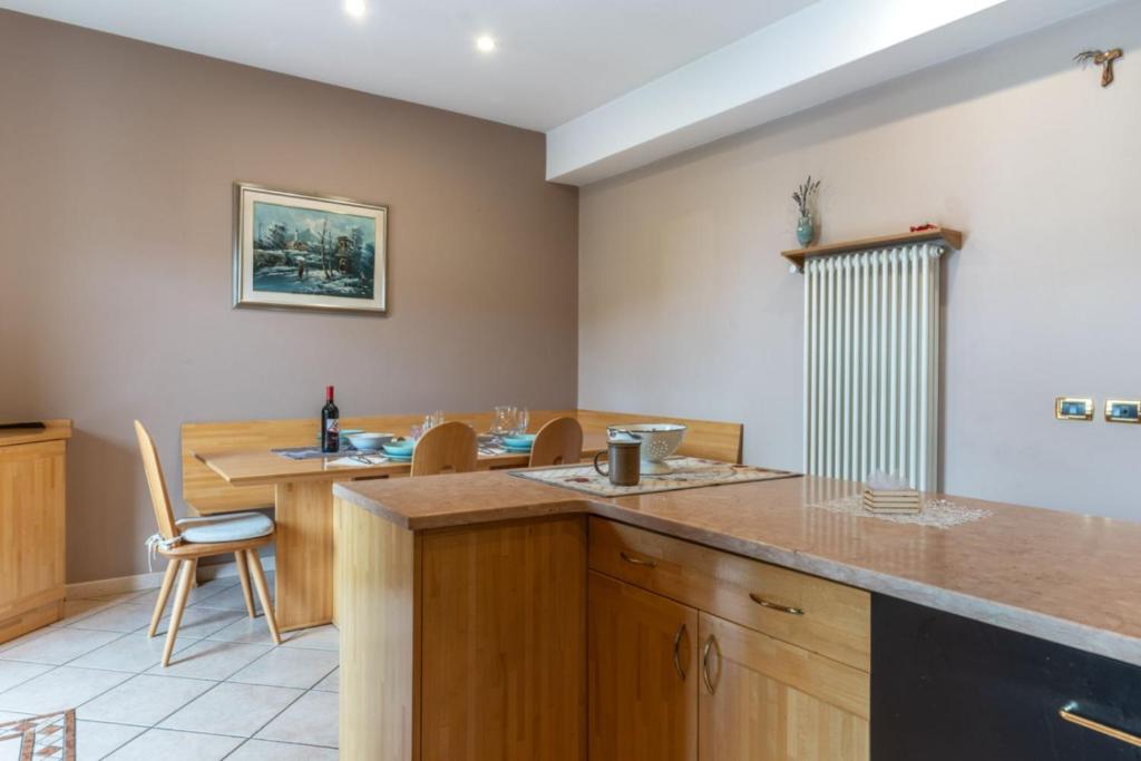 Kuchyň nebo kuchyňský kout v ubytování Casa ai Tre Colli, Tres
