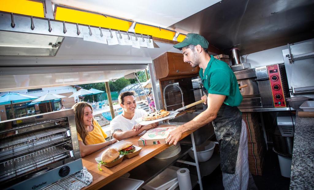 Hosté ubytování Huttopia Lac d'Aiguebelette