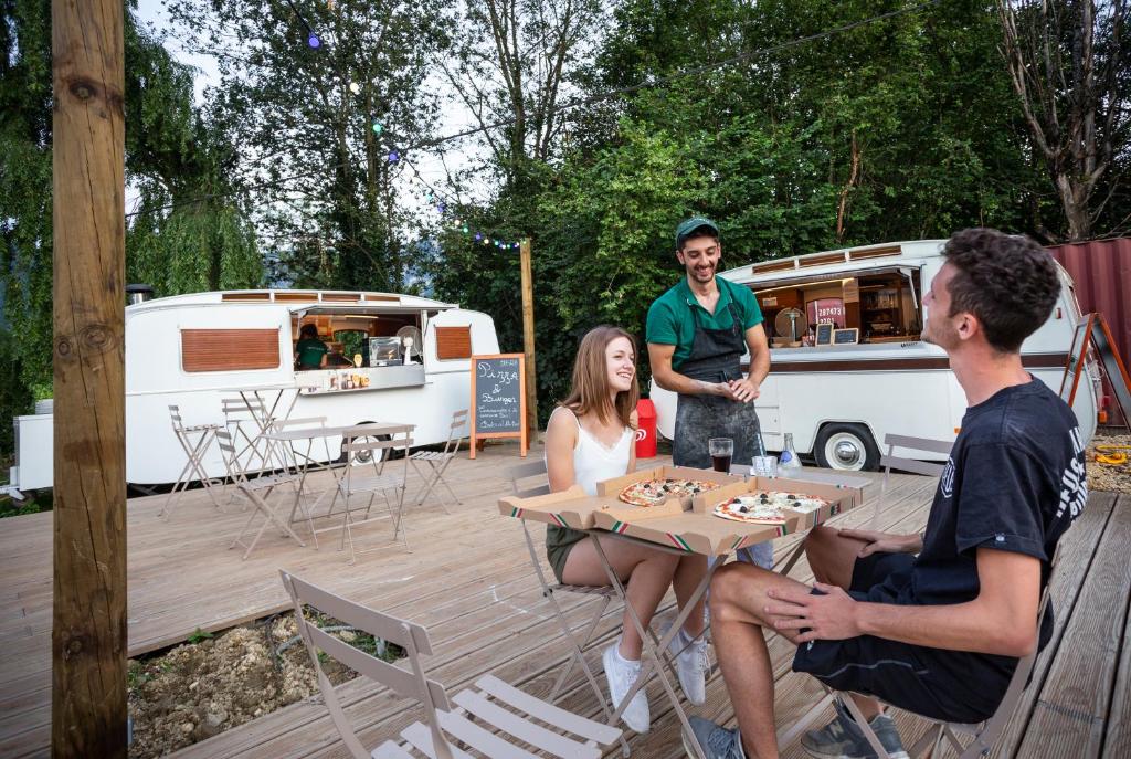 Hosté ubytování Huttopia Lac d'Aiguebelette