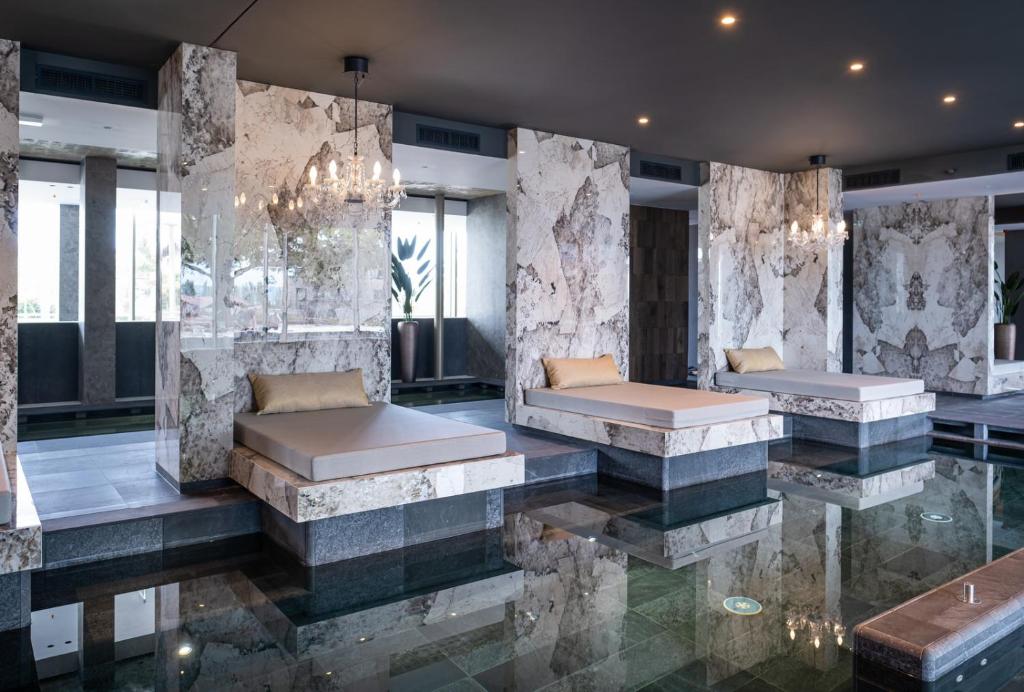 Posezení v ubytování Hotel Vinifera Wine & Spa 5 Stars Superior
