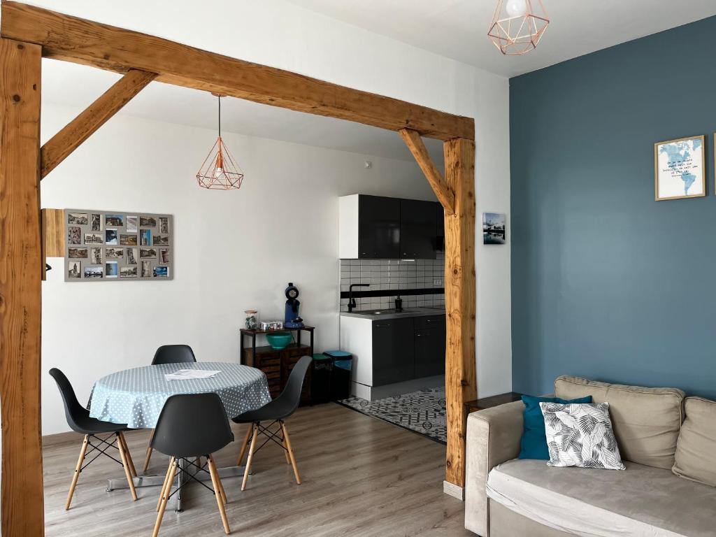 Kuchyňa alebo kuchynka v ubytovaní La petite Boutique Bleue