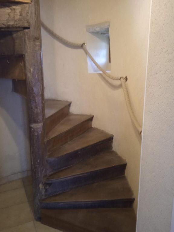 Fotografia z galérie ubytovania Charming detached 2 bedroom ancient house in medieval quarter of a small town in the Pays de la Loire, France v destinácii Sillé-le-Guillaume