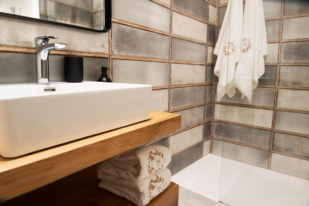 ELEGANCE ROOM - Aparta & Suite - Automatized Apartment - Housity