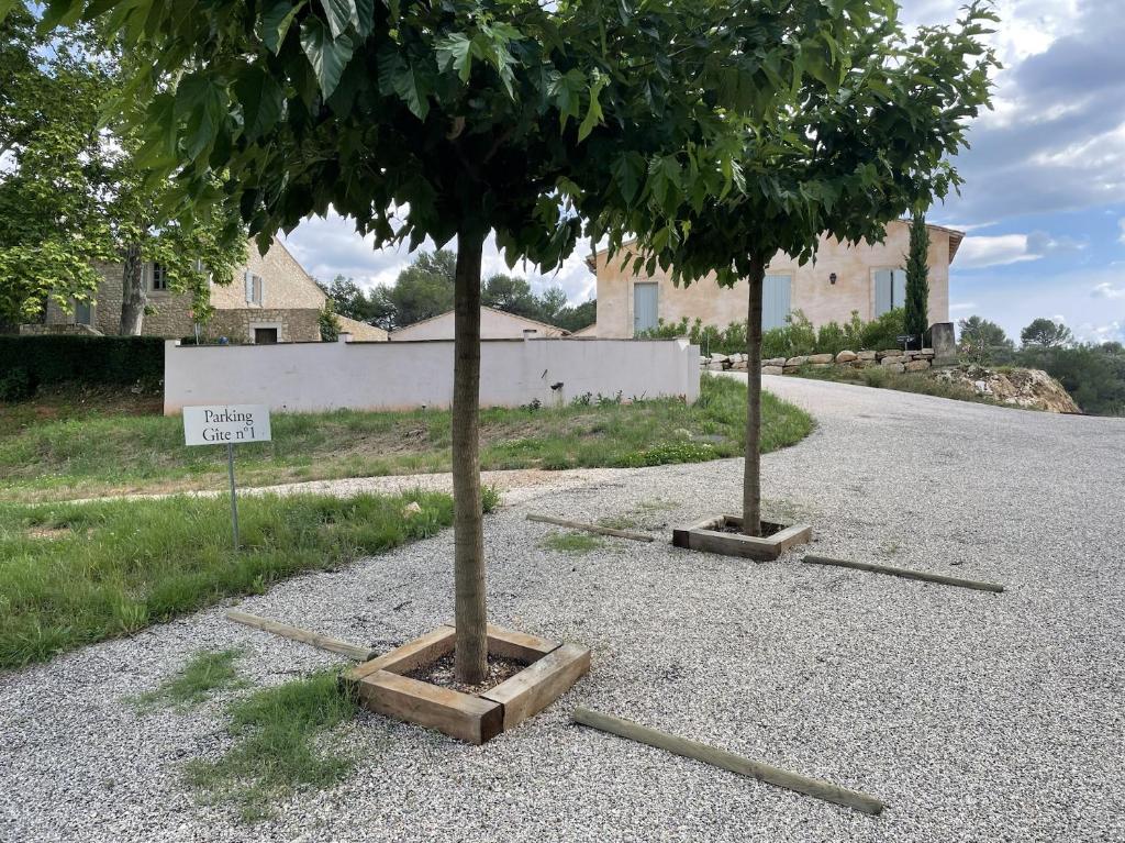 Vonkajšia záhrada v ubytovaní VENTOUX