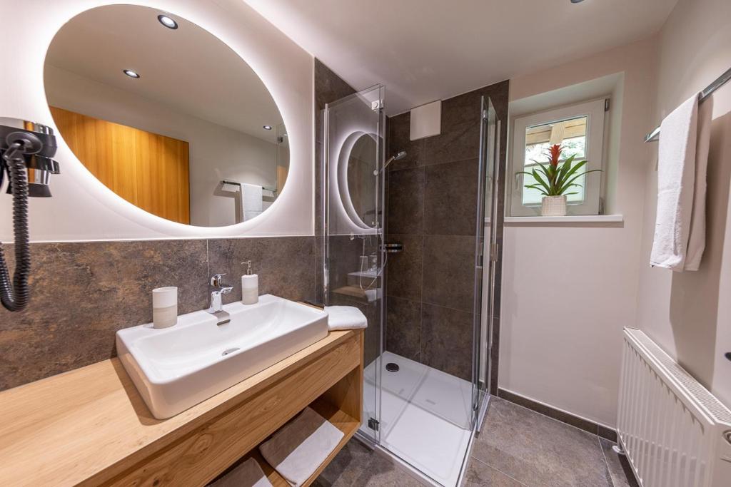 Kúpeľňa v ubytovaní Appartements Fürstauer, JOKERCARD INCLUDED
