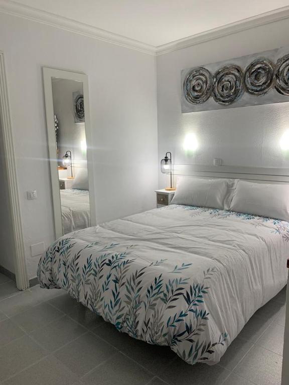 Postel nebo postele na pokoji v ubytování Danubio Studio Playa del Inglés