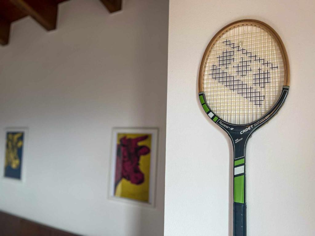 Tenis alebo squash v ubytovaní Cal Peró Casa de montaña alebo jeho okolí
