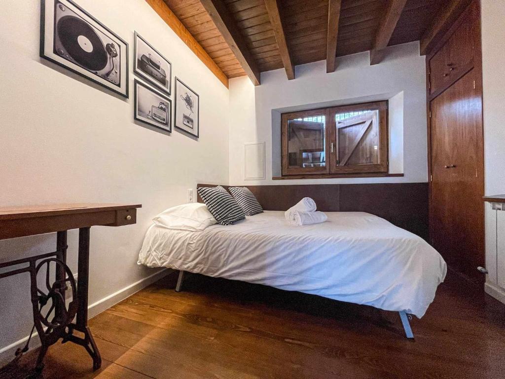 Posteľ alebo postele v izbe v ubytovaní Cal Peró Casa de montaña