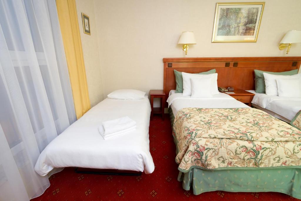 Hotel Mazurkas - Basic Triple Room