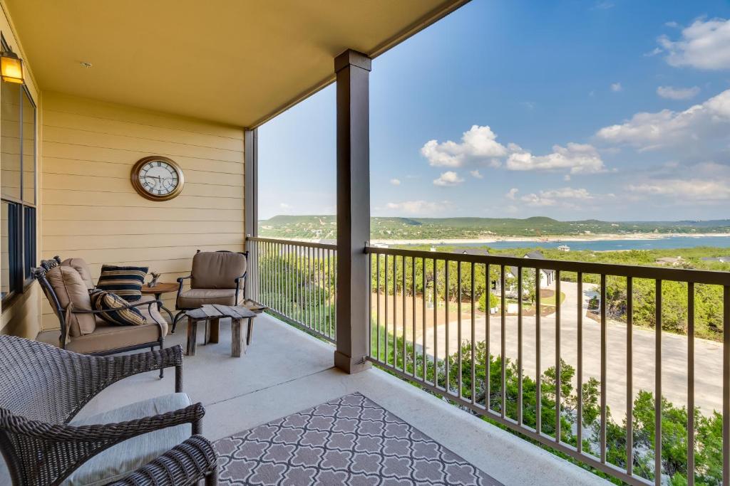 Jonestown Condo on Lake Travis with Community Pool!, Jonestown (updated