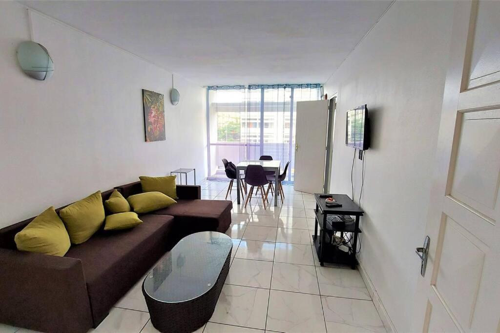 bel appartement lumineux ventilé, PointeàPitre (updated prices 2024)