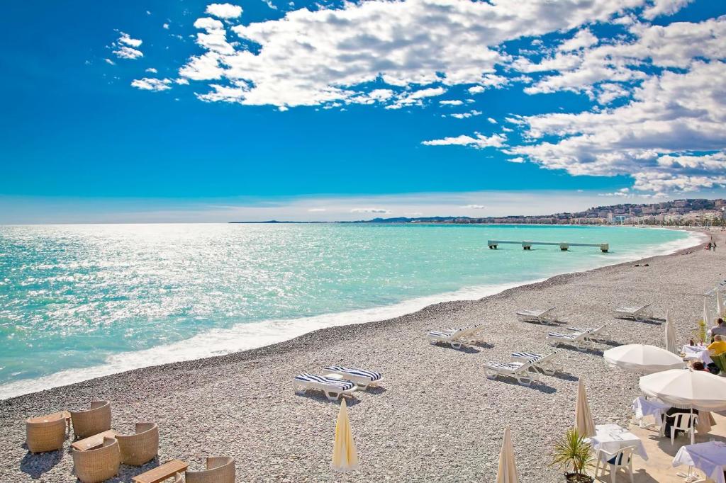 Пляж Лазурный берег в Евпатории, Крым - фото, как добраться