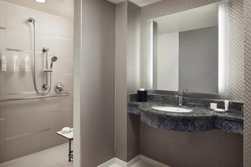Crystal Gateway Marriott - 