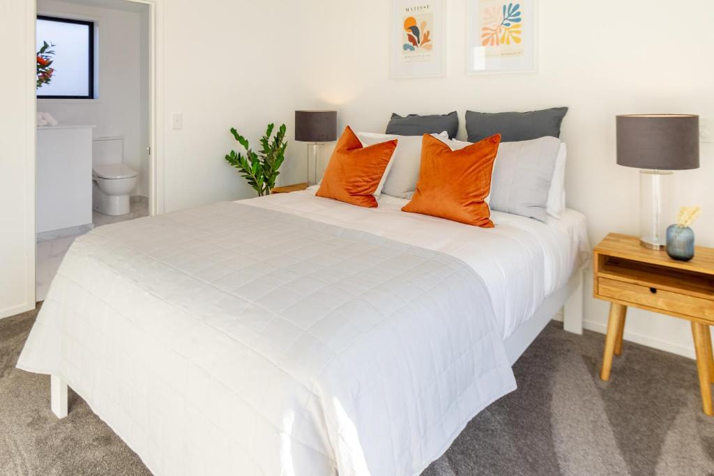 Modern 2 bed, Hagley Park, Riverside Market - Resim 7