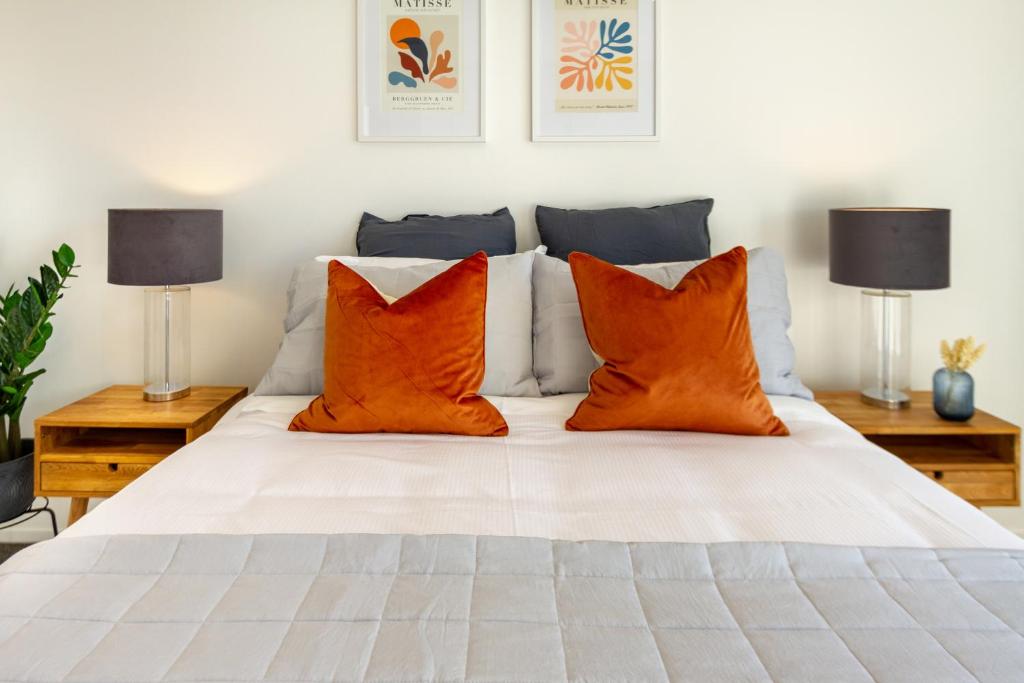 Modern 2 bed, Hagley Park, Riverside Market - Resim 2