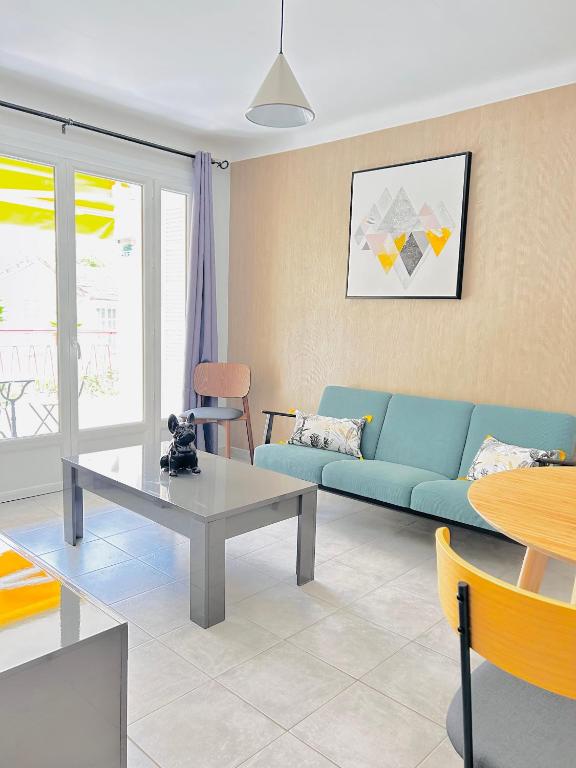 Posedenie v ubytovaní 2 bedroom luxury flat with Balcony Cannes Center