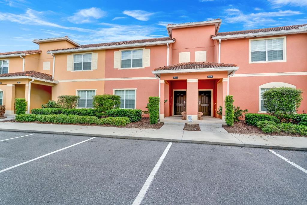 Holiday home Lovely 4 Bed Townhome with Splash Pool at Paradise Palms