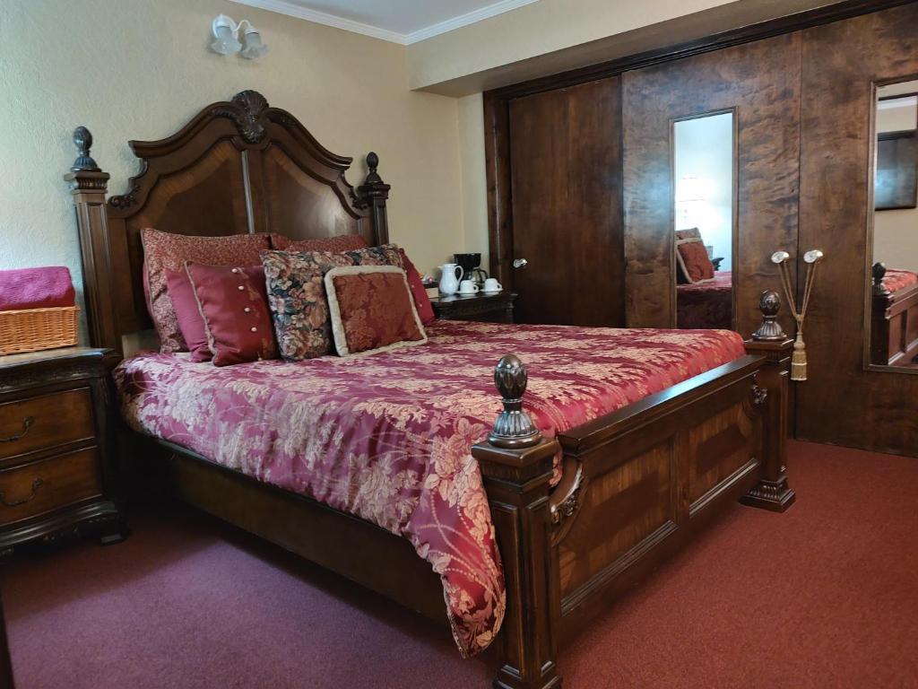 Coeur de Lion BNB - Queen Room With Shared Bathroom - Ground Floor