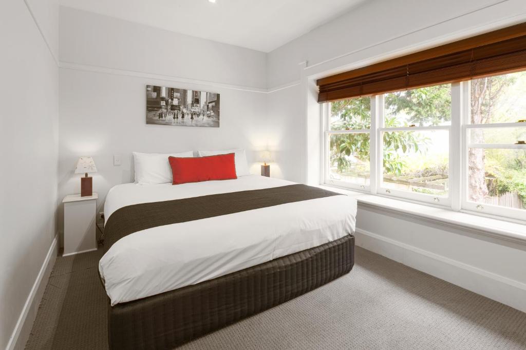 Graham Apartments - 