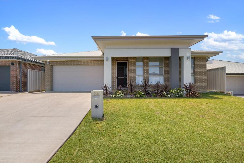 Gone Coastal, Woolgoolga (updated prices 2024)