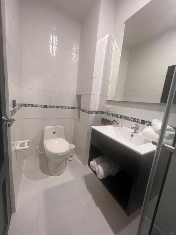 Koupelna v ubytování Hotel Zuriel Boutique