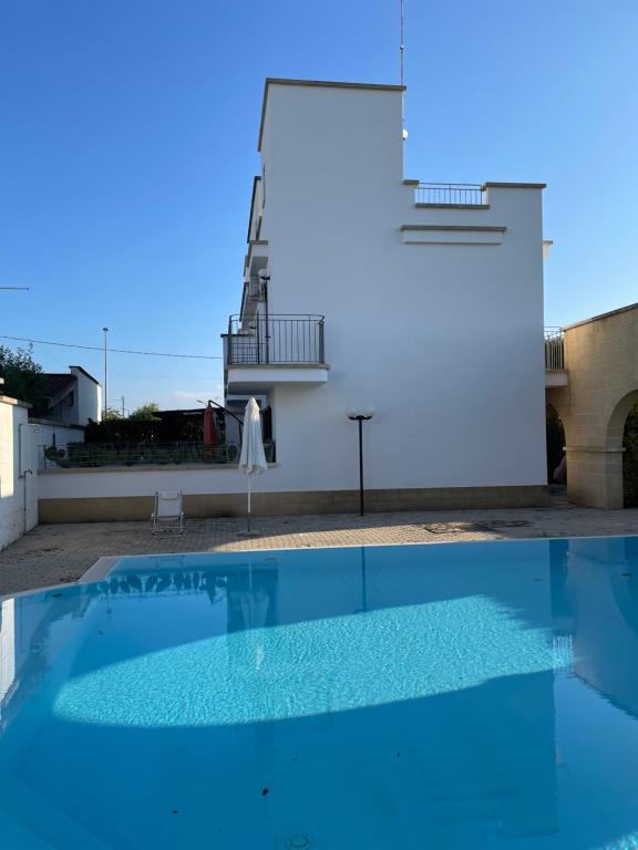 The swimming pool at or close to Casa Vacanza SUN & RELAX