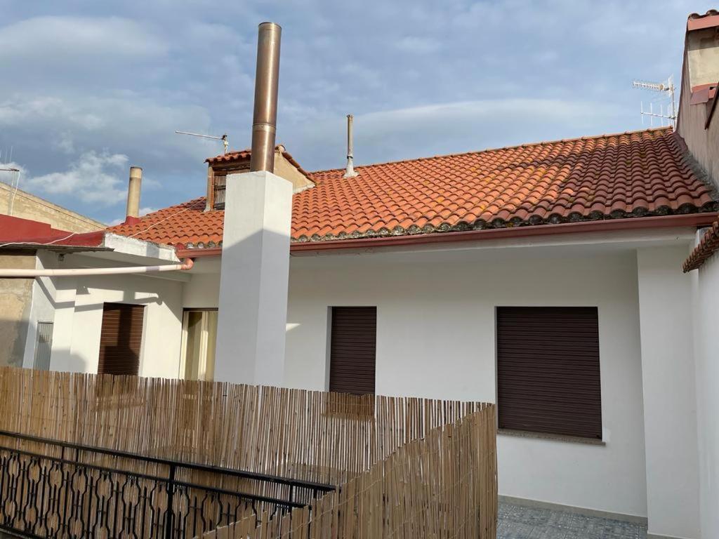Casa Elena a Gonnesa - Accogliente Appartamento con Terrazza