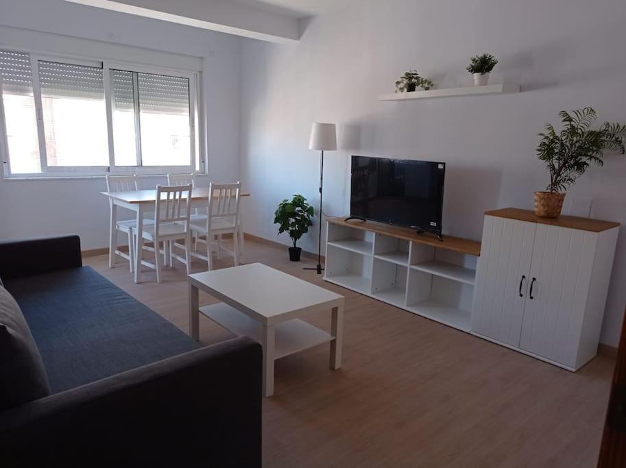https://cf.bstatic.com/xdata/images/hotel/max1024x768/468927402.jpg?k=eccb526fba273e155f18da19a3910493435a877bd3ddbaee2b77db9730746d43&o=&hp=1